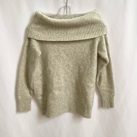 Aritzia Sweaters - Wilfred Free Faretta Sweater